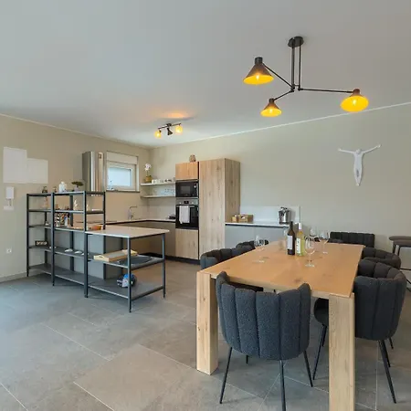 Loreta With Sea View *