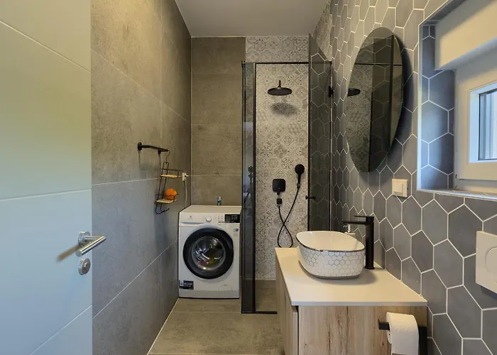 Вилла Loreta With Sea View *