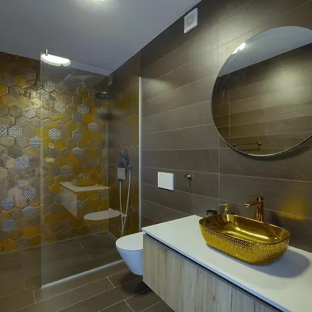 Loreta With Sea View *