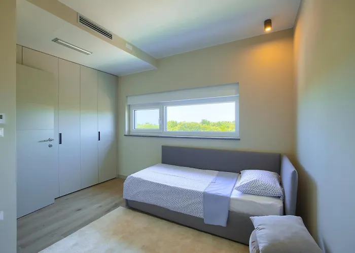 Loreta With Sea View Villa