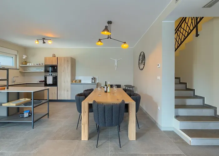 Villa Loreta With Sea View *