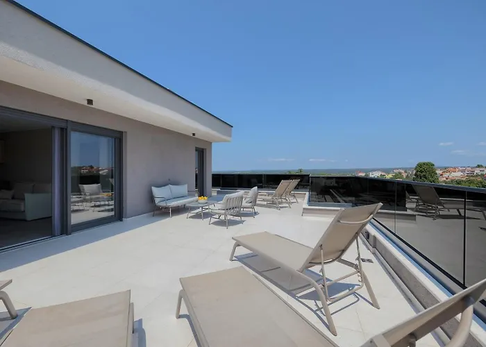 Loreta With Sea View