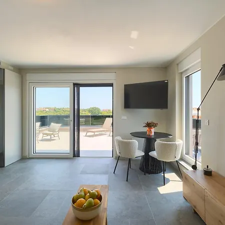 Loreta With Sea View * بولا