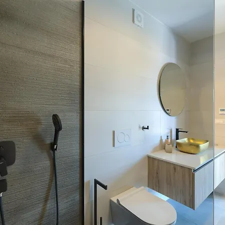 Loreta With Sea View فيلة بولا