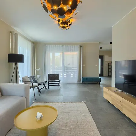 فيلة Loreta With Sea View *