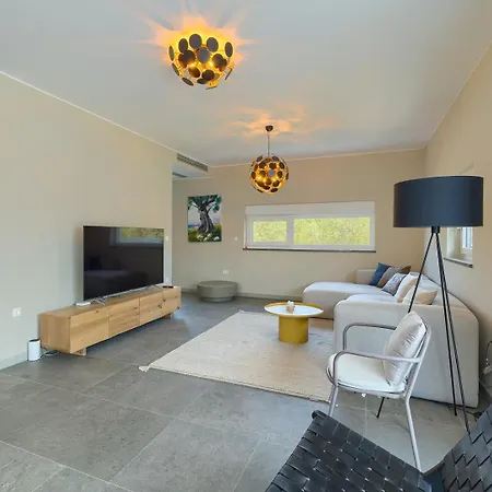 Loreta With Sea View فيلة