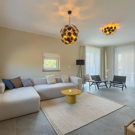 فيلة Loreta With Sea View بولا